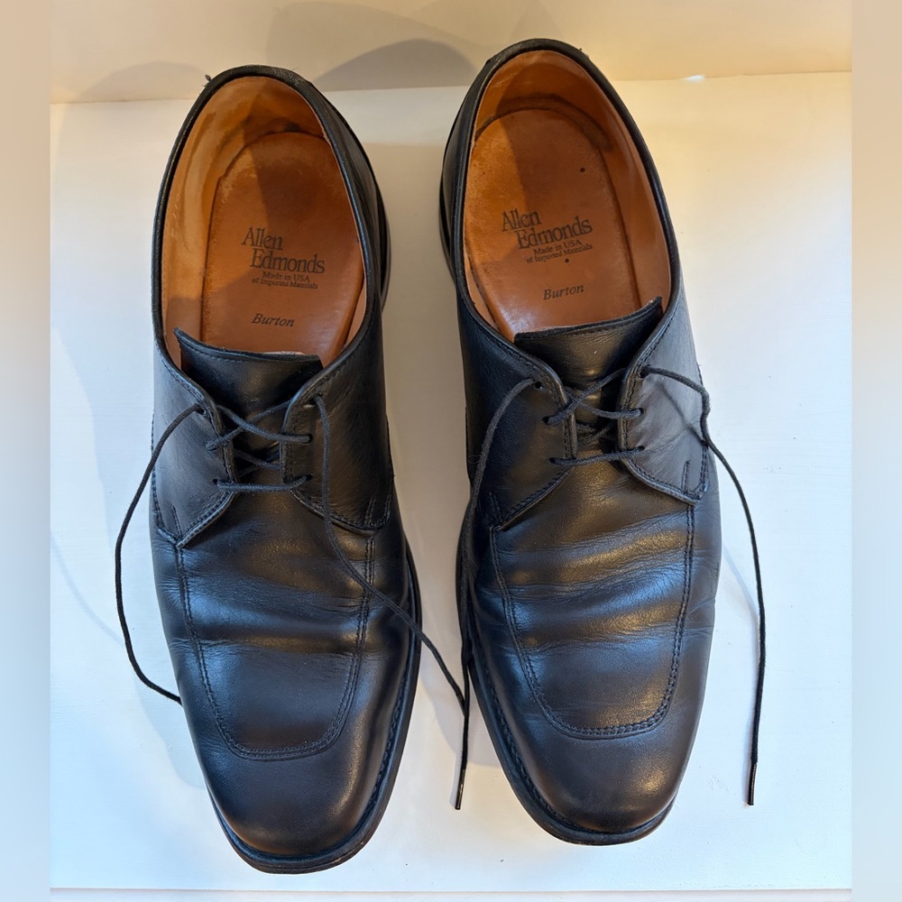 Allen Edmonds - Burton Style 8D Men’s Classic Black Leather Dress Shoe